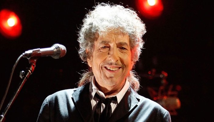 Bob Dylan accused of sexually abusing a minor in 1965