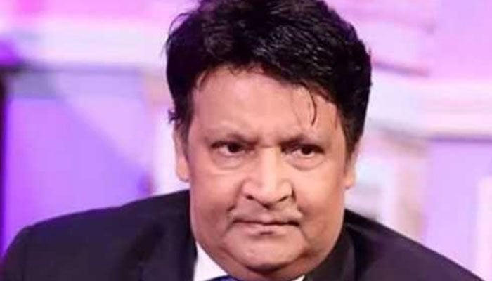 US grants visa to Umer Sharif, family