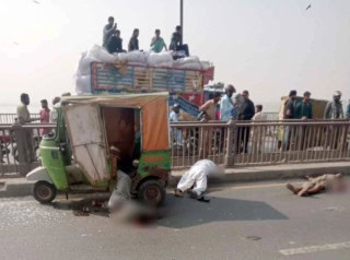 Man His Two Sons Shot Dead On Way To Court In Lahore