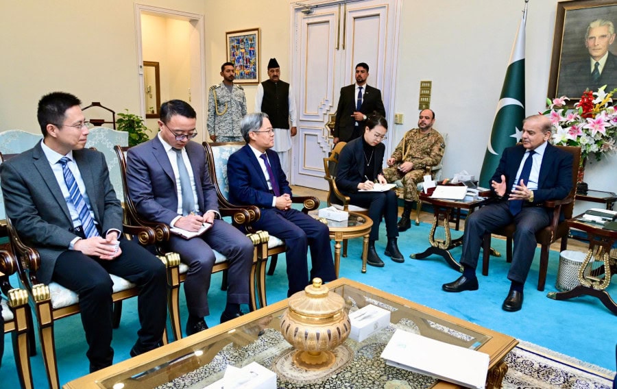 Ambassador Zaidong Calls On Pm Shehbaz Amid Chinese New Year Celebrations
