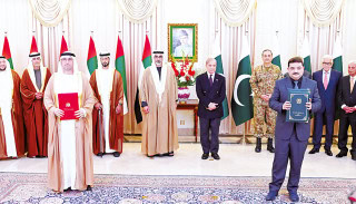 Abu Dhabi Crown Prince Reaffirms Uaes Support For Pak Economy