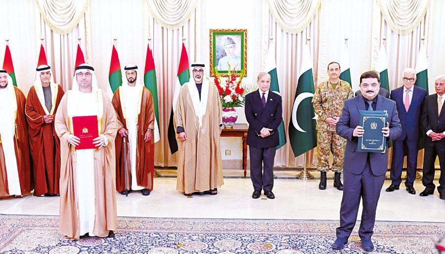 Abu Dhabi Crown Prince Reaffirms Uaes Support For Pak Economy