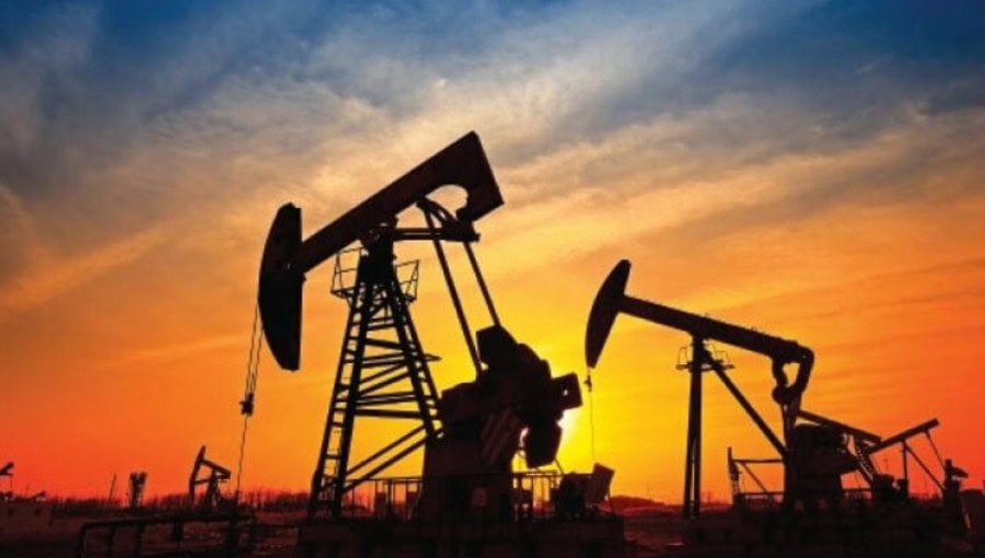 Crude Oil Prices Rebound With Slight Gain Amid Us Tariff Delay Strong Demand
