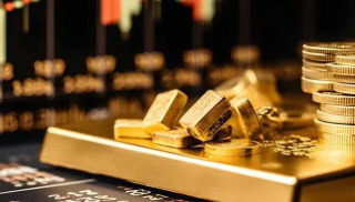 Gold Prices Come Down By Rs800 Per Tola In Pakistan After Touching Record High