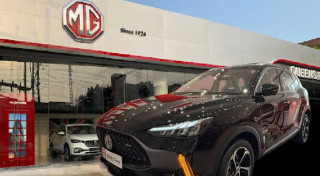 Mg Hs Trophy Facelift Enters Pakistani Market With Price Tag Of Rs8 2 Million See Pictures Specs