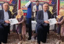 Minister Ahsan Iqbals Gesture Of Respect For Teacher Wins Over Social Media