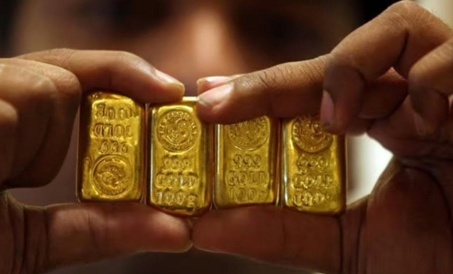 One Tola Gold Rate Touches Rs308000 In Pakistan After Another Hike See Full Prices