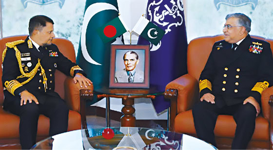 Pakistan Bangladesh Naval Chiefs Discuss Matters Of Mutual Interest