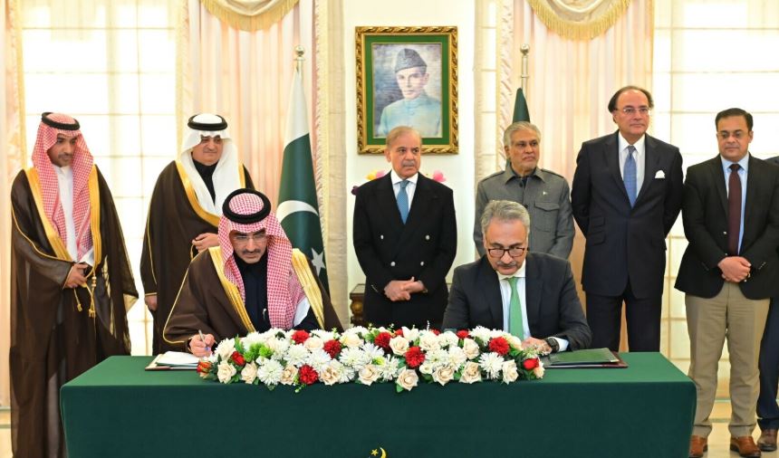 Pakistan Enters 1 2 Billion Deferred Oil Payment Deal With Saudi Arabia For Economic Relief