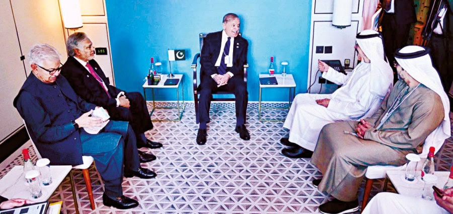 Pm Dp World Ceo Discuss Bilateral Ties At World Government Summit