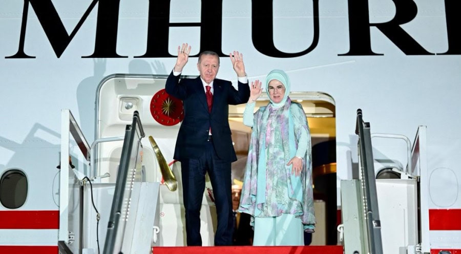 Turkish President Erdogan Wraps Up Pakistan Visit With Pledge To Boost Cooperation