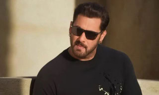 Bollywood Superstar Salman Khan Expresses Desire To Work With Pakistani Actors