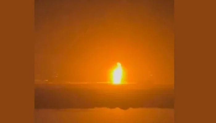 Mysterious Fire Near Karachis Korangi Crossing Continues To Rage