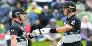 New Zealand Beat Pakistan By Five Wickets In Second T20i