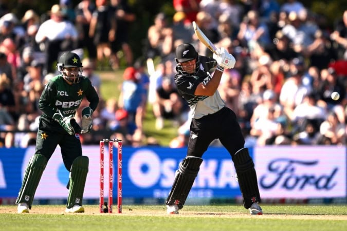 New Zealand Thrash Pakistan In First T20i To Go 1 0 Up