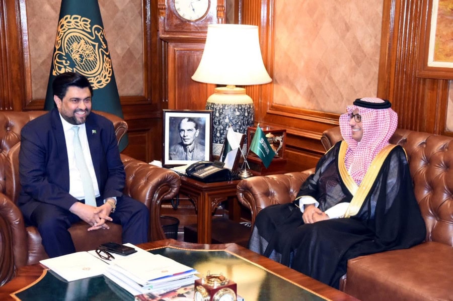 Newly Appointed Saudi Cg Calls On Governor Sindh
