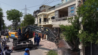 Encroachments Removed In Lahores Subzazar Allama Iqbal Town