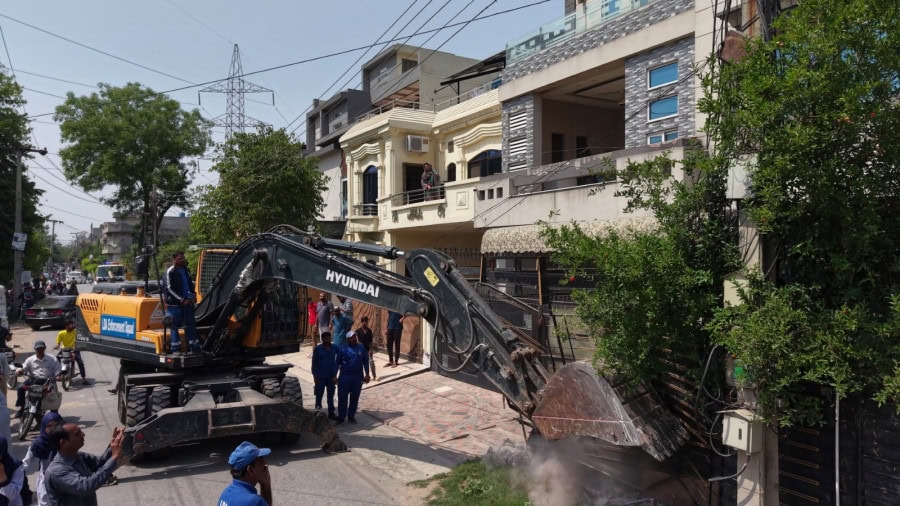 Encroachments Removed In Lahores Subzazar Allama Iqbal Town