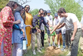 Islamabad United Players Visit Iwmbs Animal Rescue Centre Commend Steps For Good Care To Rescued Animals