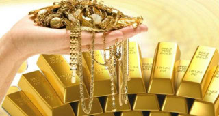 Per Tola Gold Price Comes Down To Rs318000 In Pakistan Amid Rate Cut