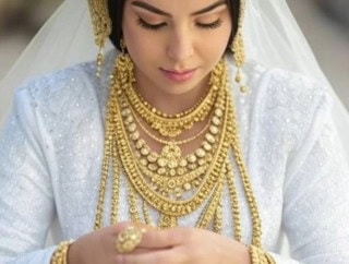 Turkish Bride Donates Wedding Gold Worth 40000 To Palestinians