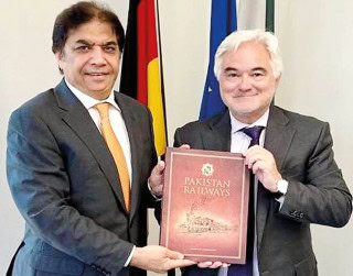 Abbasi Meets German Envoy To Strengthen Bilateral Ties