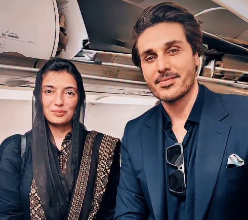 Ahsan Khan Meets First Lady Aseefa Bhutto Zardari During Flight