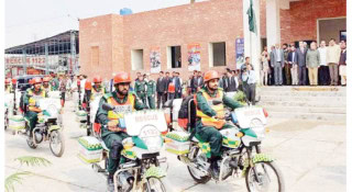 Cm Pays Tribute To Rescue 1122 Martyred Officer