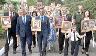 Envoys Plant Trees To Mark Martyrs Of Great Patriotic War
