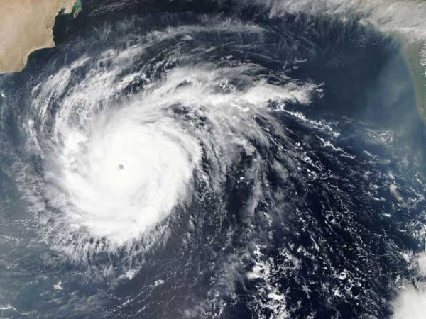 Low Pressure System Causes Stronger Than Usual Sea Breezes In Karachi