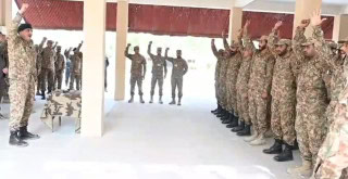 Pakistan Army Offers Salat Al Shukr After Success Of Operation Bunyan Un Marsoos