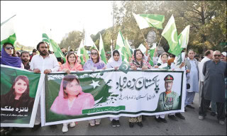 Politicians Business Community Minorities Express Solidarity With Pak Army