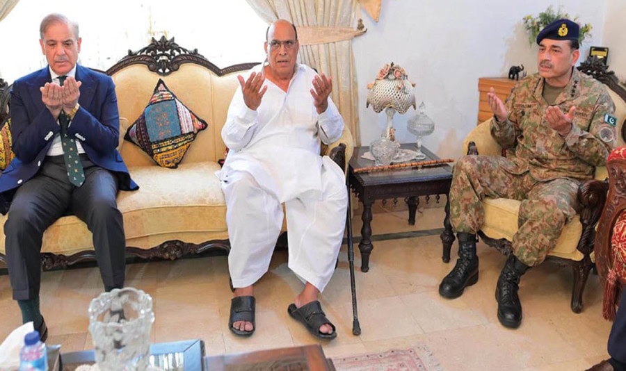 President Pm And Coas Visit Squadron Leader Usman Yousaf Shaheed Residence For Condolence