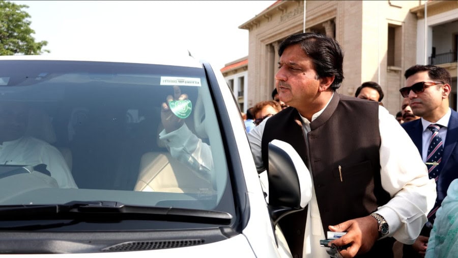 Punjab Begins Emission Tests Of Parliamentarians Vehicles