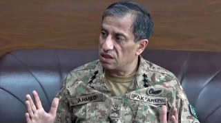 Dont Drag Pak Army Into Political Mess Dg Ispr Shuts Door On Backdoor Talks