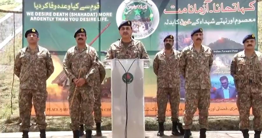 Field Marshal Asim Munir Celebrates Eid With Frontline Troops Along Loc