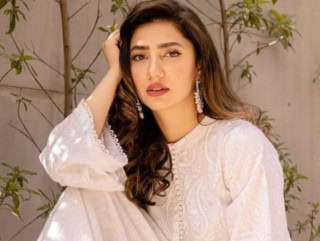Mahira Khan Addresses Criticism Says She Will Never Hide Her Age