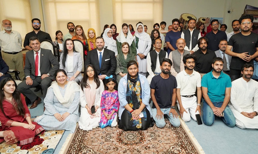 Romanias Rich Musical Heritage Opera Singing Introduced To Pakistani Audience