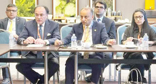 Aurangzeb Advances Strategic Partnerships During Meetings On Sidelines Of Ffd4