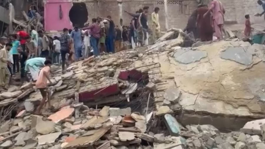 Five Storey Residential Building Collapses In Karachis Lyari