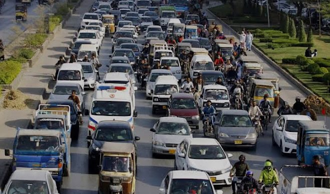 Lahore Cto Vows To Ensure Smooth Traffic During Muharram Processions