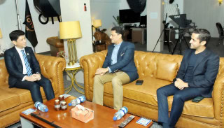 Malaysian Diplomat Explores Media Diplomacy In Meeting With Po President Gauhar Malik